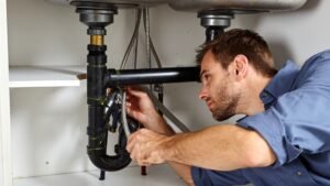 Choosing the Right 24-Hour Plumber: 6 Questions to Ask